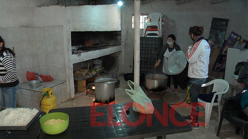 Club-Palermo-entrega-viandas-solidarias-a-las-familias-de-la-zona