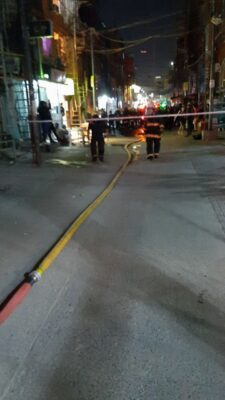 Tres-personas-y-un-perro-fueron-rescatados-de-un-incendio-en-el-Barrio-31