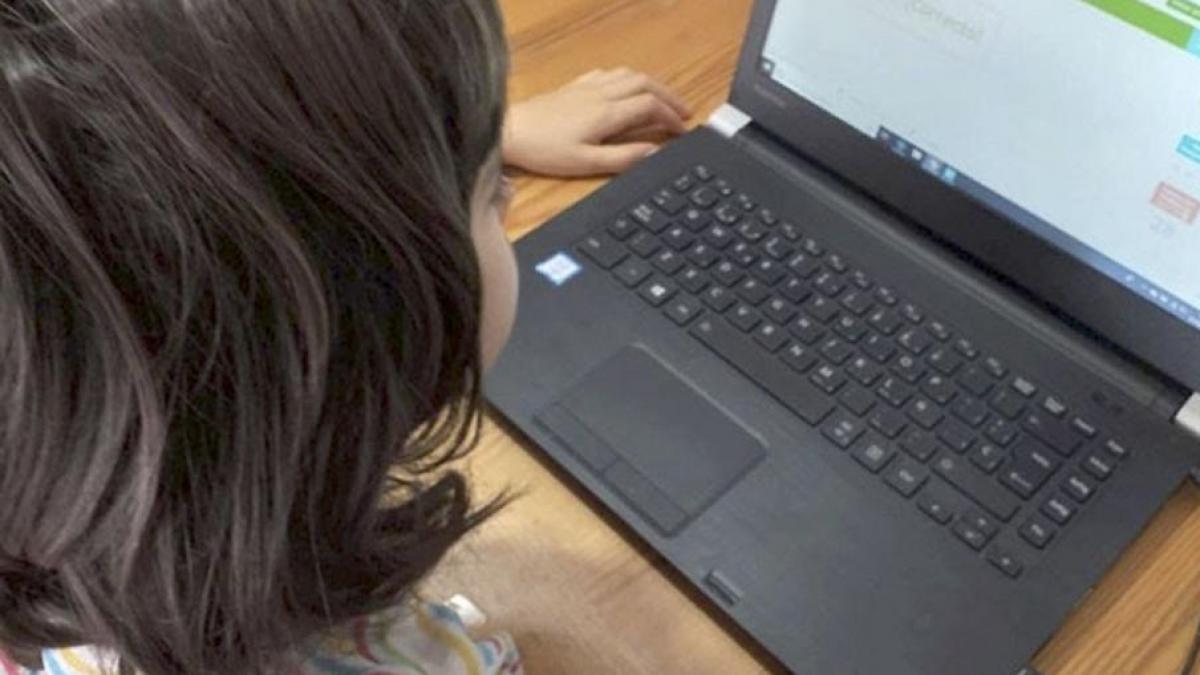 Intiman-se-cumpla-la-cautelar-que-ordeno-no-computar-las-faltas-en-las-clases-presenciales