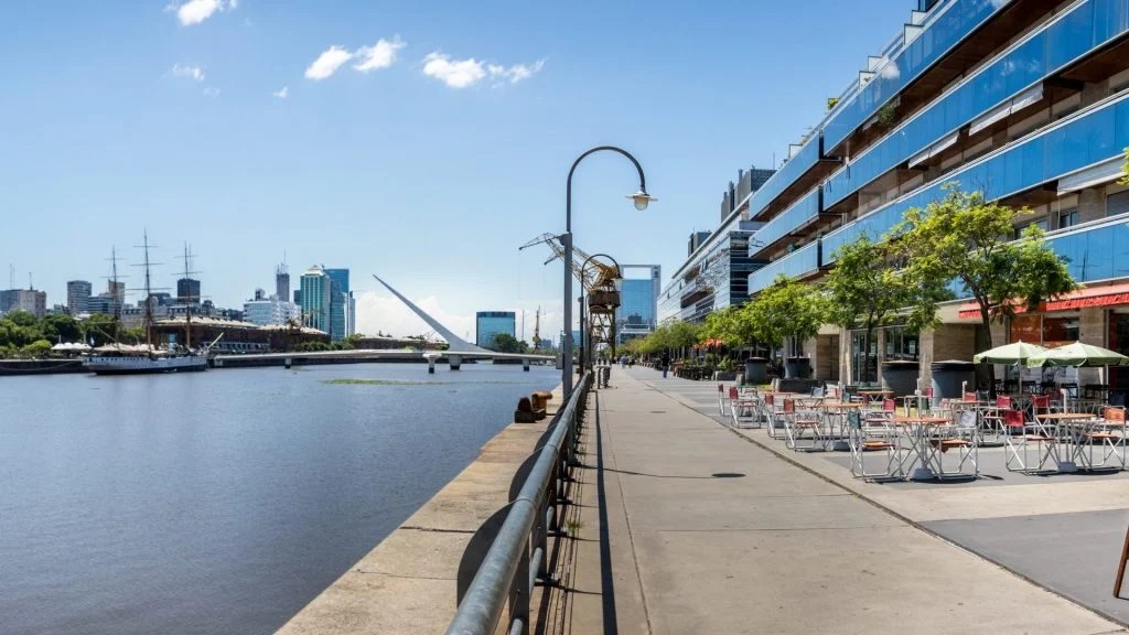 La-Universidad-Siglo-XXI-llega-a-Puerto-Madero