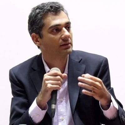 Vacunacion-VIP-del-gobernador-Juan-Luis-Manzur