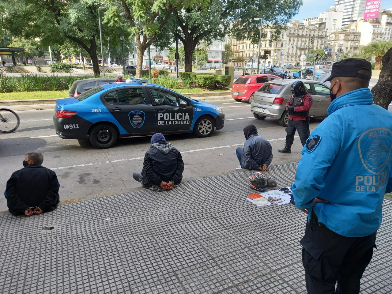 Capturaron-a-tres-ladrones-que-robaron-una-joyerC3ADa-en-San-NicolC3A1s