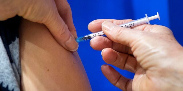 Amparo-que-solicita-al-GCBA-se-abstenga-de-convocar-de-manera-presencial-al-personal-de-salud-considerado-de-riesgo
