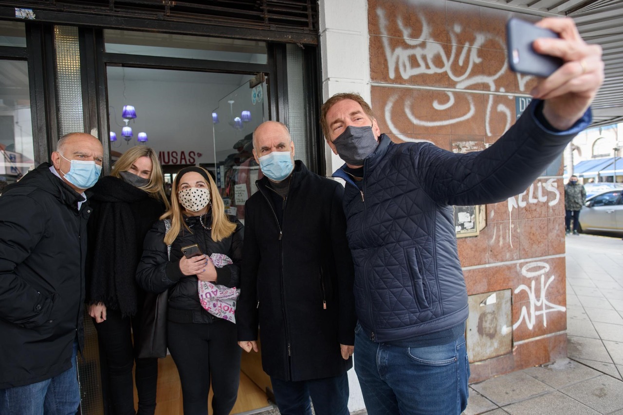 Santilli-recorrio-Lanus-con-Larreta-y-Grindetti