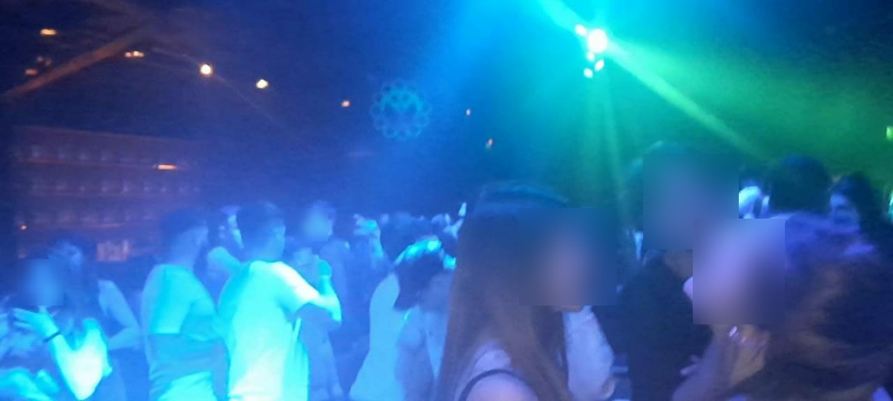 Desarticulan-fiesta-clandestina-en-un-bar-de-Palermo-con-mC3A1s-de-400-personas