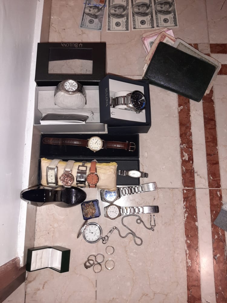 Detienen-infraganti-a-dos-ladrones-cuando-escapaban-por-los-techos-tras-robar-casa-en-Parque-Chas