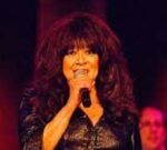 Adiós a Ronnie Spector: “La sirena de las Ronettes” que inspiró a Amy Winehouse