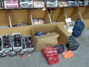 Secuestran casi 15.000 productos apócrifos de cosmética y perfumería luego de tres allanamientos en comercios de Balvanera