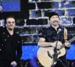 Bono, de concierto en el metro de Kiev