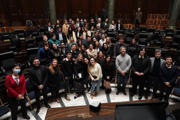 alumnos-tuvieron-su-primera-experiencia-parlamentaria