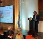 La Cancillería y la Secretaría de Culto presentaron el libro prologado por el Papa