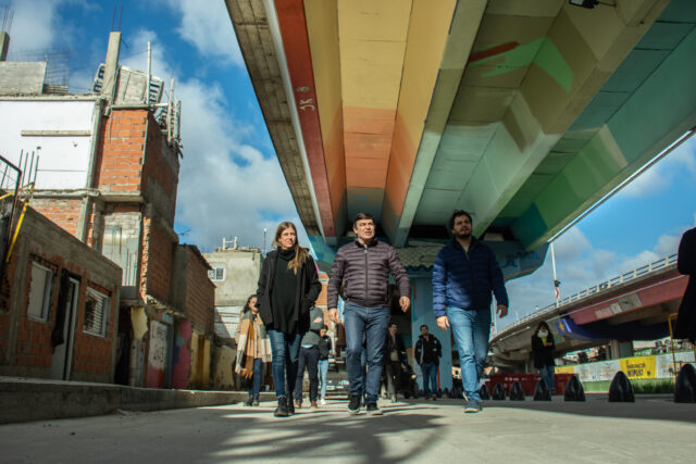 MIGLIORE-Y-DE-MARCHI-RECORRIERON-LAS-OBRAS-DEL-BAJO-AUTOPISTA-EN-EL-BARRIO-MUGICA