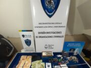 Seis detenidos al desbaratarse dos garitos en Lugano y Colegiales, donde se incautaron armas y drogas