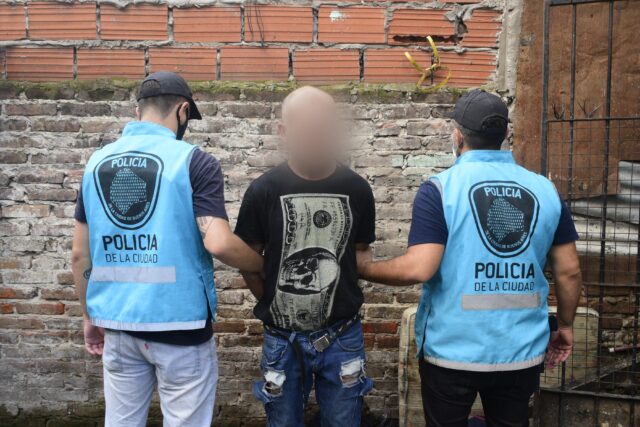2022-02-24-allanamiento-barrio-20-lugano