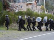 “UNO MORIRÁ, DOS MORIRÁN, PERO DIEZ NOS LEVANTAREMOS”, ADVIRTIÓ UNA REFERENTE MAPUCHE DE VILLA MASCARDI