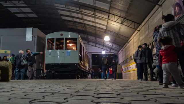 MC3A1s-de-2000-vecinos-y-vecinas-vivieron-la-Noche-de-los-Museos-en-el-subte
