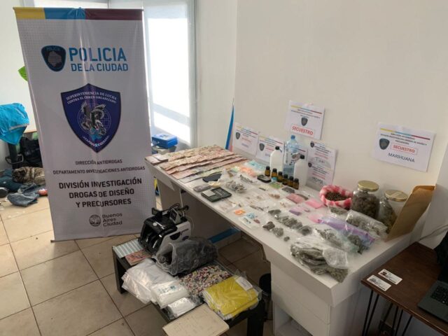 Cayeron-tres-dealers-que-elaboraban-y-hacian-delivery-de-drogas-de-diseno