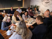 Larreta charló con vecinos de Chacarita y tomaron un café