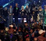 Dua Lipa, Kiki Dee y Brandi Carlile cantarán junto a Elton John en su último show en EEUU