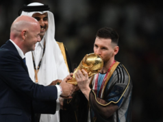 La foto tan esperada! Messi y Argentina Campeones del Mundo!