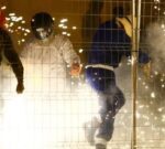 Los riesgos de arrojar pirotecnia en Navidad: no es un juego de niños