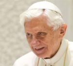 Benedicto XVI pidió destruir sus archivos personales