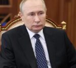 Putin ordena un alto el fuego de 36 horas a partir del mediodía de hoy