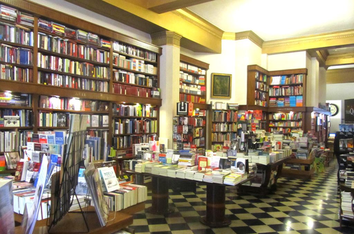 Visita-a-la-librerC3ADa-MenC3A9ndez-Libros