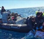 Incautan dos toneladas de cocaína que flotaba en el mar