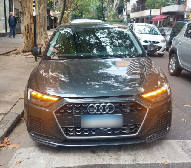 Cae-un-ladron-de-autos-con-inhibidor-en-Palermo