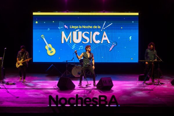 El-sC3A1bado-llega-la-Noche-de-la-MC3BAsica-con-100-recitales-gratis-en-toda-la-Ciudad-y-descuentos-especiales-en-disquerC3ADas