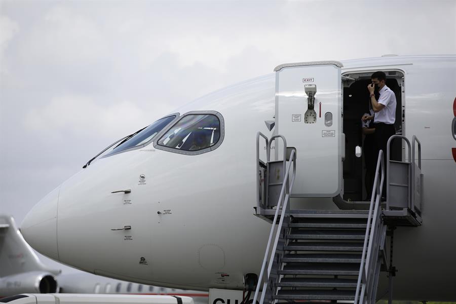 Pilotos aviación problemas salud riesgos