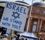 Grupos judíos y funcionarios de la ciudad protestan contra el concierto de Roger Waters en Frankfurt