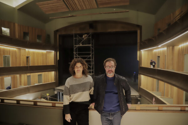 El-Teatro-Alvear-se-prepara-para-levantar-el-telC3B3n