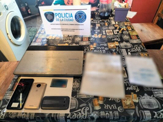 Apresan-a-Los-Cordobeses-virtuales-una-banda-que-estafaba-con-tarjetas-de-crC3A9dito