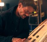 Draco Rosa reinventa su icónica canción titulada “blanca mujer” en dueto con Natalia Lafourcade