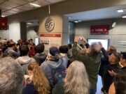 Acto y ceremonia: Renombraron la estación Echeverría junto a los Mártires Palotinos