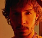 Emmanuel Horvilleur presenta “Aqua di Emma”, un “abrazador” perfume que no olvida el groove