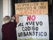 Coghlan: Piden evitar la demolición de ex muebleria Bathel