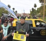 Taxistas presentaron la campaña “Ahora más que nunca, Nunca más” en contra del negacionismo