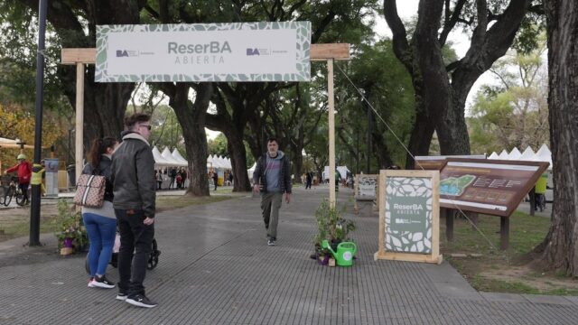 Juan-Ingaramo-Connie-Isla-y-actividades-sustentables-en-una-nueva-edicion-de-ReserBA-Abierta-en-Costanera-Sur