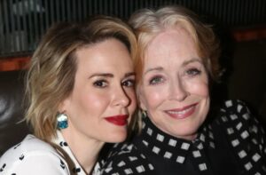 fotoSarahPaulsonyHollandTaylor1-300x197-1