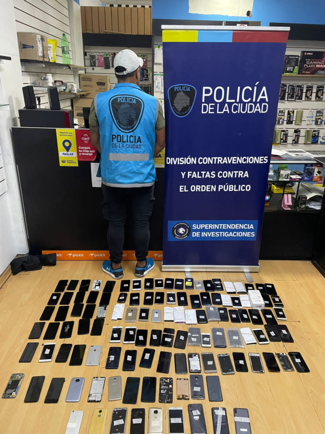 Clausuran-cuatro-locales-de-telefonia-e-incautan-celulares-robados