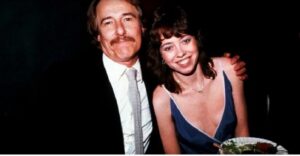 fotoMackenziePhillips-padre-JohnPhillips-300x156-1