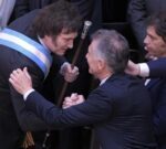 Javier Milei en su asunción: el primer saludo para Macri y bromas con Cristina por el bastón