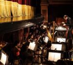 “Mozart en esencia” llega al teatro Avenida y hace resonar la música dl artista de un modo nuevo