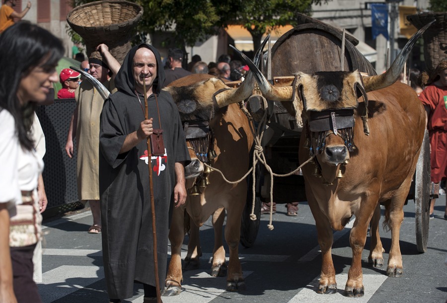 Imagen de archivo de la recreación de los estamentos sociales de la Edad Media durante la "Fiesta de la Historia" de Ribadavia (Ourense)
