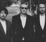 Diamante eléctrico estrena su himno de fiesta titulado “Algo bueno tenía que tener”