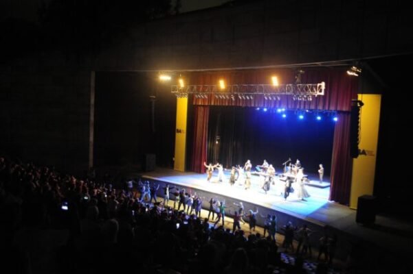 Mas-de-100-mil-personas-disfrutaron-del-Festival-de-Verano-en-la-Ciudad-scaled-1