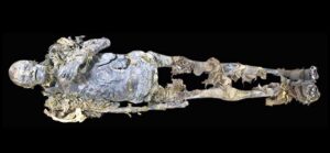fotoMomiadeHatshepsut1-300x139-1